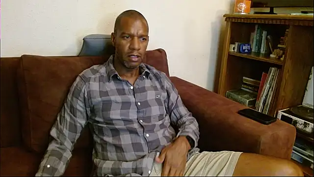 Snapshot of elmorenazost chatting on 16, 11, 2025 elmorenazost online show from 16, 11, 2025