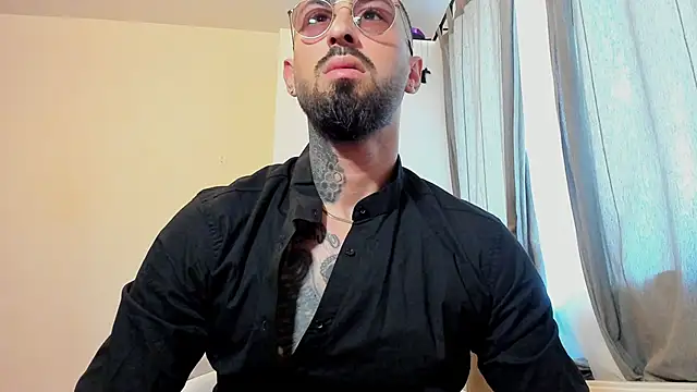 Baddfuckerr online show from 17, 1, 2025