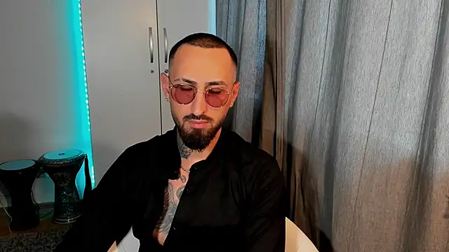 Baddfuckerr online show from 31, 1, 2025