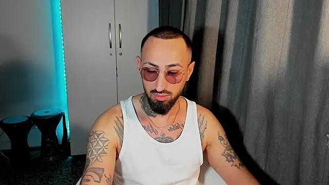 Baddfuckerr online show from 3, 2, 2025