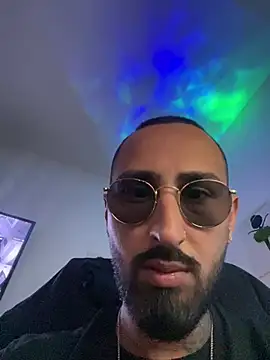 Baddfuckerr online show from 24, 7, 2026