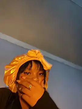 YellowHoneyDip online show from 28, 2, 2025