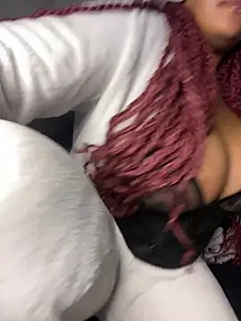 YellowHoneyDip online show from 5, 3, 2026