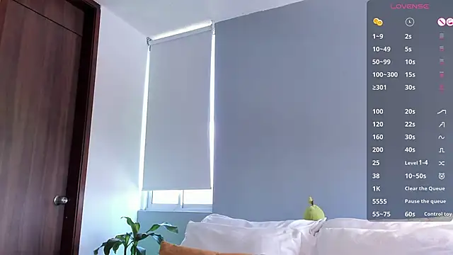 santiago 01 online show from 12, 4, 2026