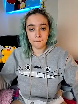 Snapshot of NaomiShimizu chatting on 12, 10, 2025 NaomiShimizu online show from 12, 10, 2025