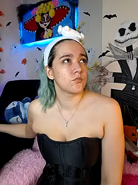 Snapshot of NaomiShimizu chatting on 25, 10, 2025 NaomiShimizu online show from 25, 10, 2025