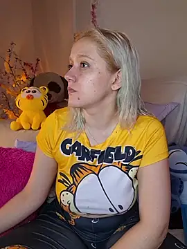 Snapshot of NaomiShimizu chatting on 24, 11, 2025 NaomiShimizu online show from 24, 11, 2025