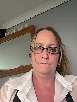 HoneyBluex online show from 26, 2, 2026