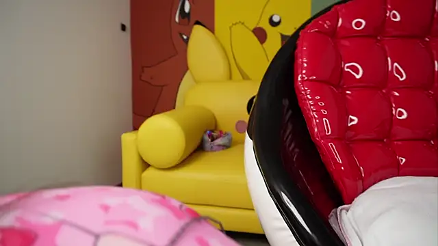 miss  pamela online show from 8, 11, 2025