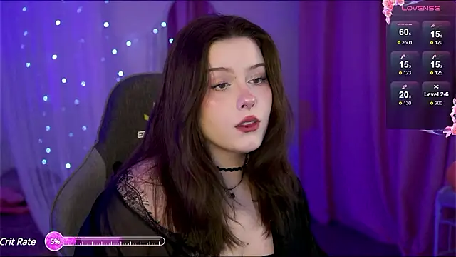 Snapshot of CoralineKeyns chatting on 4, 12, 2024 CoralineKeyns online show from 4, 12, 2024
