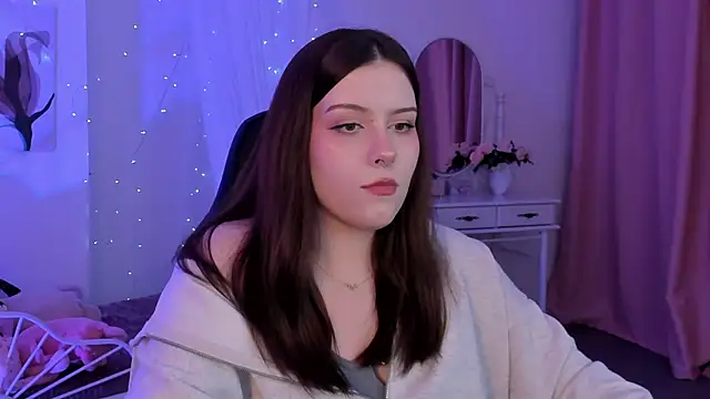 Snapshot of CoralineKeyns chatting on 6, 2, 2025 CoralineKeyns online show from 6, 2, 2025