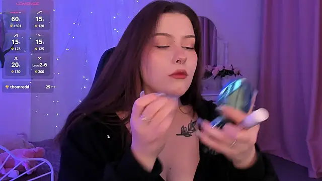 Snapshot of CoralineKeyns chatting on 7, 2, 2025 CoralineKeyns online show from 7, 2, 2025