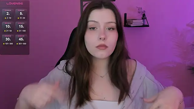Snapshot of CoralineKeyns chatting on 28, 2, 2025 CoralineKeyns online show from 28, 2, 2025