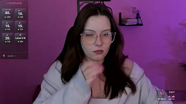 Snapshot of CoralineKeyns chatting on 28, 2, 2025 CoralineKeyns online show from 28, 2, 2025