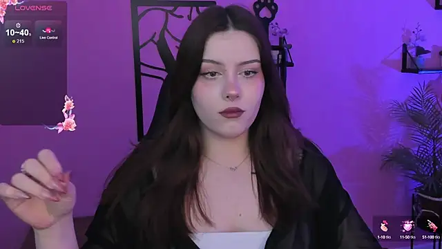 Snapshot of CoralineKeyns chatting on 18, 3, 2025 CoralineKeyns online show from 18, 3, 2025