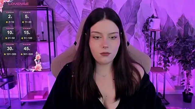 Snapshot of CoralineKeyns chatting on 14, 9, 2025 CoralineKeyns online show from 14, 9, 2025