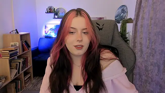 CoralineKeyns online show from 23, 4, 2026