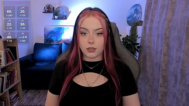 Snapshot of CoralineKeyns chatting on 18, 5, 2026 CoralineKeyns online show from 18, 5, 2026