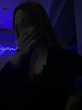 Snapshot of Lunalikaiya chatting on 16, 11, 2025 Lunalikaiya online show from 16, 11, 2025