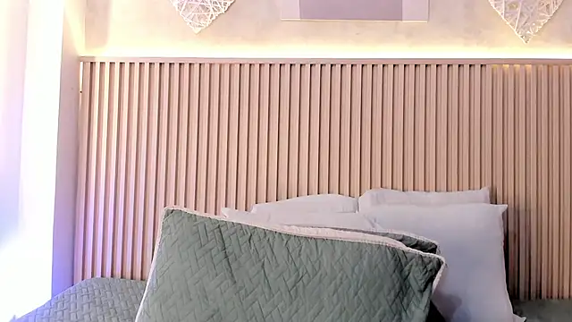 daiana curly online show from 24, 11, 2025