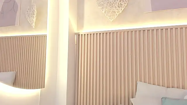 daiana curly online show from 17, 3, 2026