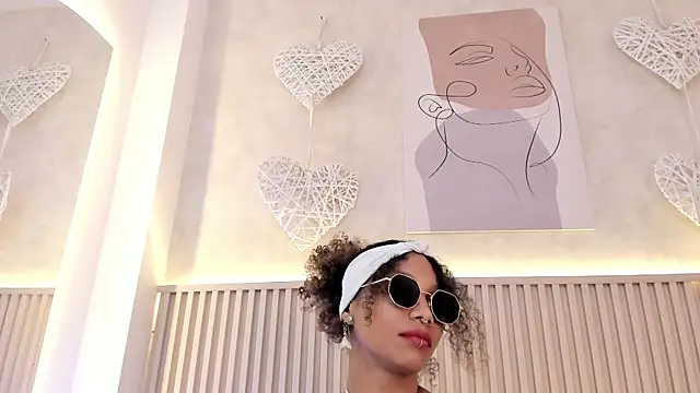 daiana curly online show from 22, 3, 2026