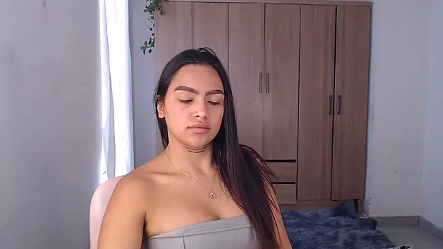 Snapshot of fairylatin222 chatting on 18, 2, 2025 fairylatin222 online show from 18, 2, 2025