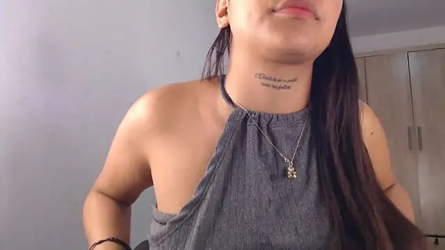 Snapshot of fairylatin222 chatting on 24, 2, 2025 fairylatin222 online show from 24, 2, 2025