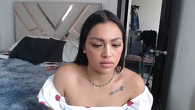 Snapshot of fairylatin222 chatting on 12, 9, 2025 fairylatin222 online show from 12, 9, 2025