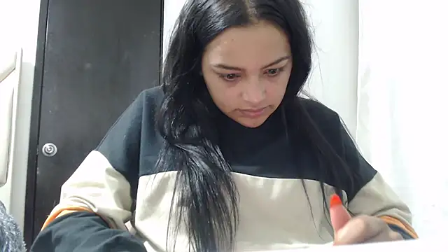 Snapshot of fairylatin222 chatting on 2, 10, 2025 fairylatin222 online show from 2, 10, 2025