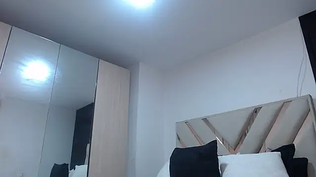 Snapshot of fairylatin222 chatting on 20, 10, 2025 fairylatin222 online show from 20, 10, 2025