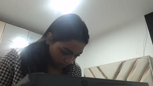 Snapshot of fairylatin222 chatting on 14, 11, 2025 fairylatin222 online show from 14, 11, 2025