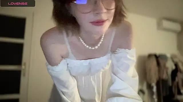 Snapshot of ms_christiana chatting on 3, 11, 2025 ms christiana online show from 3, 11, 2025