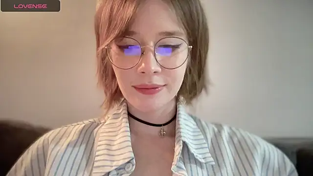 Snapshot of ms_christiana chatting on 16, 11, 2025 ms christiana online show from 16, 11, 2025