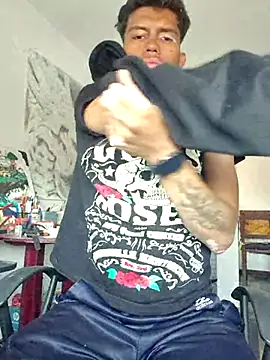 Snapshot of xrobXstax chatting on 13, 10, 2025 xrobXstax online show from 13, 10, 2025