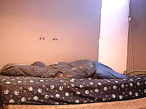 Snapshot of twinkerbell344 chatting on 21, 12, 2025 twinkerbell344 online show from 21, 12, 2025