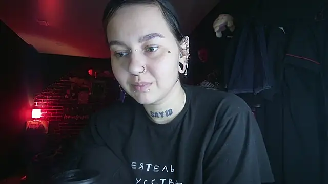 Snapshot of MoorderxDoll chatting on 6, 12, 2024 MoorderxDoll online show from 6, 12, 2024