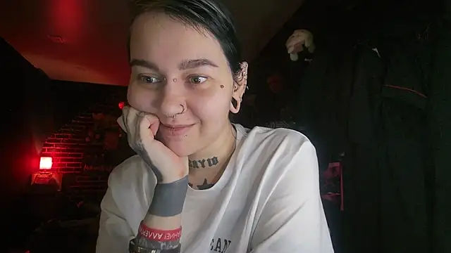 Snapshot of MoorderxDoll chatting on 10, 12, 2024 MoorderxDoll online show from 10, 12, 2024