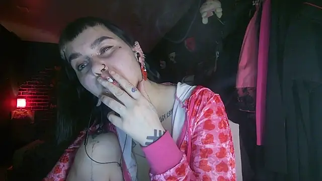 Snapshot of MoorderxDoll chatting on 27, 12, 2024 MoorderxDoll online show from 27, 12, 2024