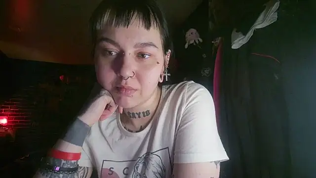 Snapshot of MoorderxDoll chatting on 2, 2, 2025 MoorderxDoll online show from 2, 2, 2025