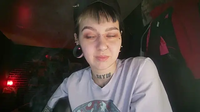 Snapshot of MoorderxDoll chatting on 2, 3, 2025 MoorderxDoll online show from 2, 3, 2025