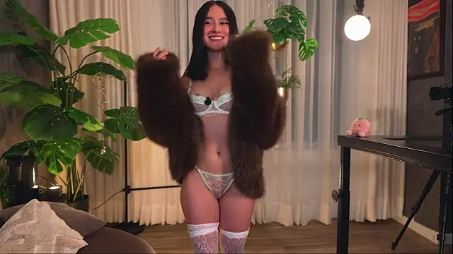 Miss beee online show from 26, 11, 2025