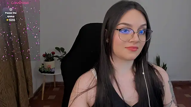 Snapshot of anaveleeez chatting on 11, 12, 2024 anaveleeez online show from 11, 12, 2024