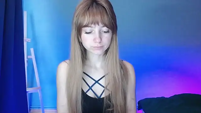 Snapshot of LuciaYoung chatting on 16, 1, 2025 LuciaYoung online show from 16, 1, 2025