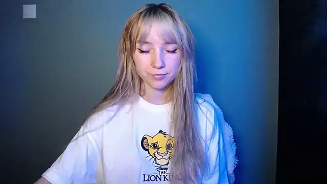 LuciaYoung online show from 27, 11, 2025