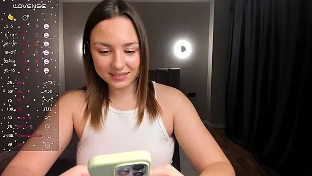 Snapshot of ThreeshaWhite chatting on 11, 2, 2025 ThreeshaWhite online show from 11, 2, 2025