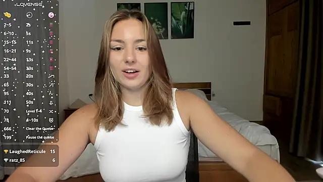 ThreeshaWhite online show from 22, 3, 2026