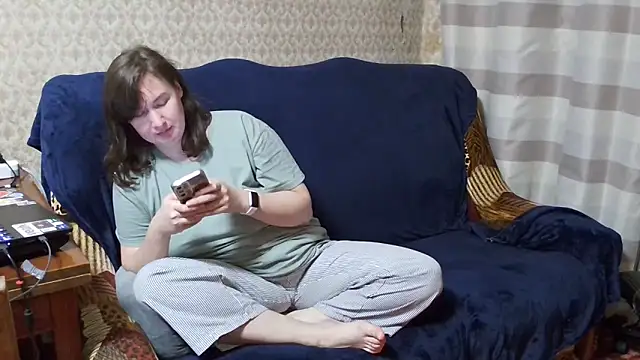 Snapshot of franceska_blue chatting on 4, 11, 2025 franceska blue online show from 4, 11, 2025