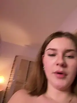 MaribelRiver online show from 4, 2, 2025