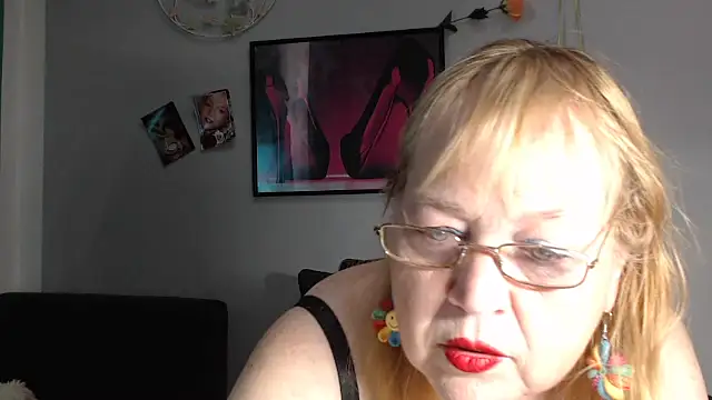 Snapshot of Blasflittchen chatting on 16, 6, 2026 Blasflittchen online show from 16, 6, 2026